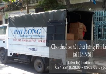 Xe tải chở hàng nhanh chóng tại phố Hàng Chiếu